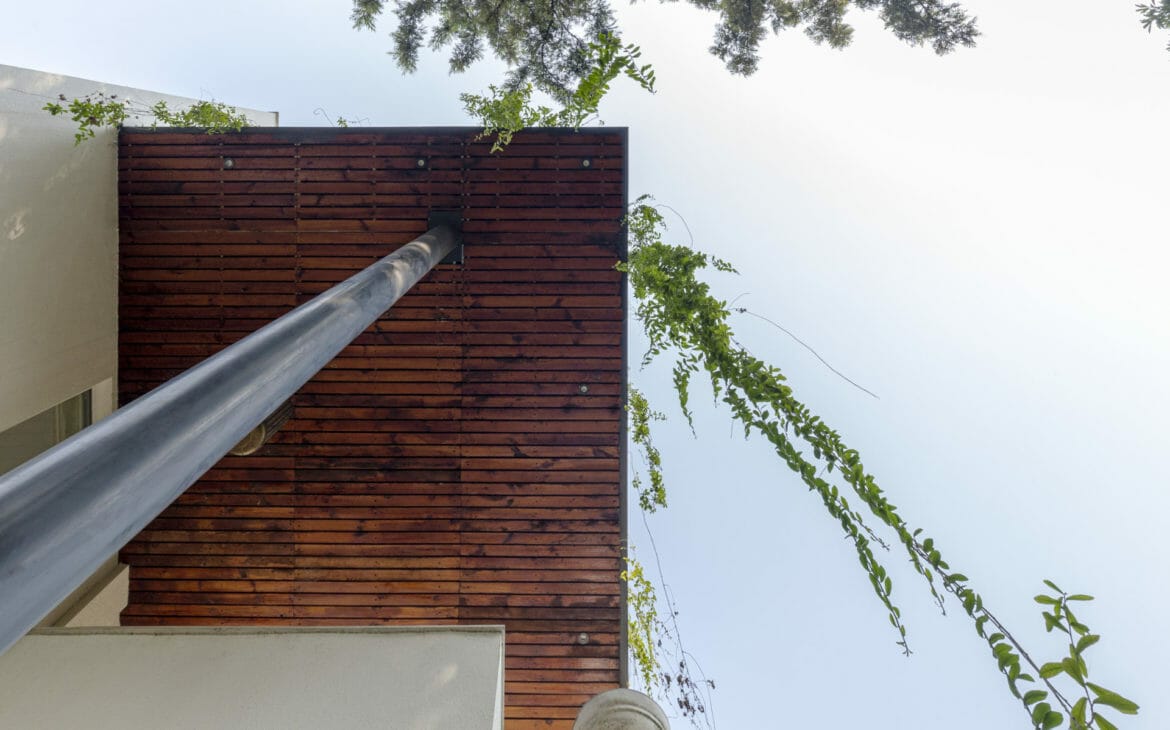 A House that is Surrounded by a Green Footprint 8 Rakhee Shobhit Design Associates