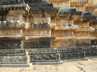 The Amazing Zodiacal Pillars (Rashi Stambhas) - Vidyashankara Temple