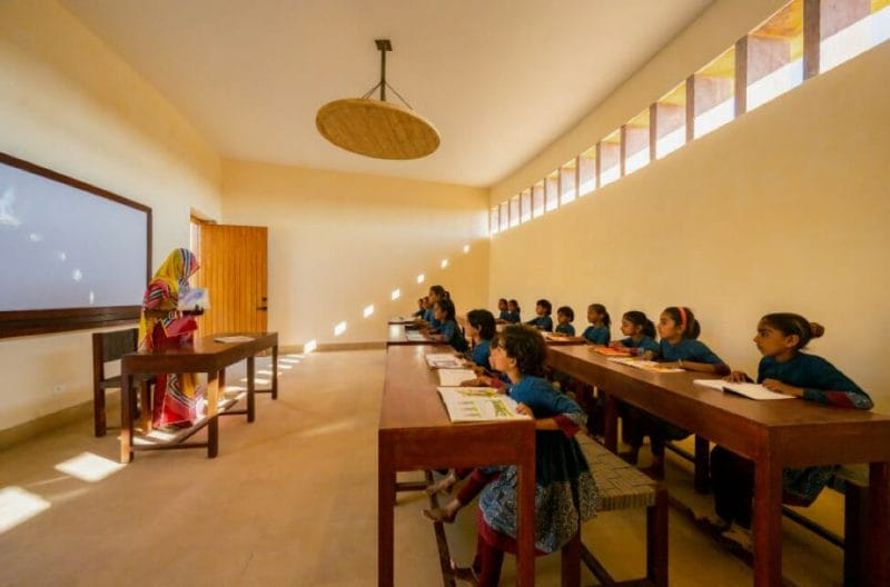 School in the Middle of The Thar Desert Needs no ACs