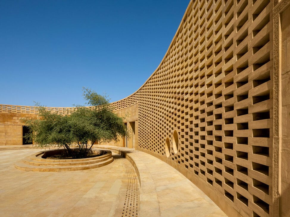 School in the Middle of The Thar Desert Needs no ACs