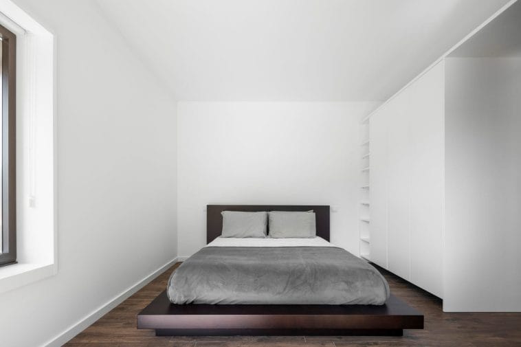 BOX: A rude and Rigid residential space by Tiago Sousa 6 Box by Tiago Sousa