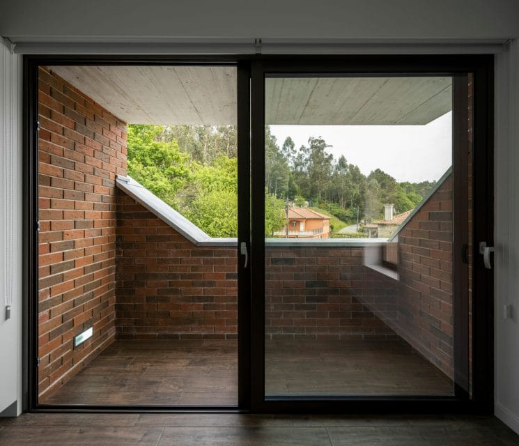 BOX: A rude and Rigid residential space by Tiago Sousa 8 Box by Tiago Sousa