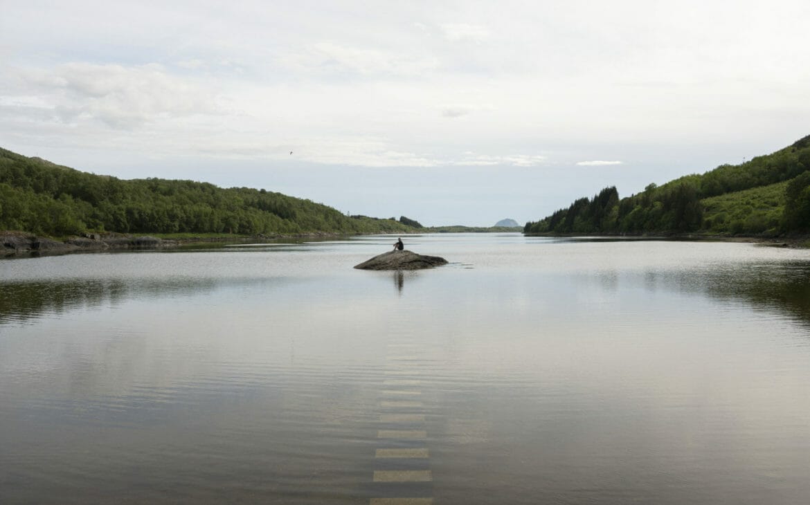 Traelvikosen Scenic Route by Snøhetta in Norway explores a new paradigm through this installation 4 Traelvikosen Scenic Route 4