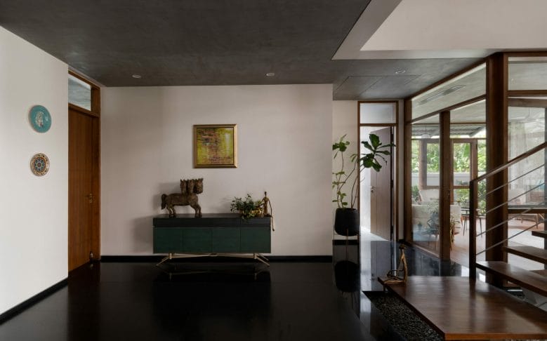 Vaswani residence by Studio Motley creating statement amidst alikes 6 Vaswani Residence by studio motley
