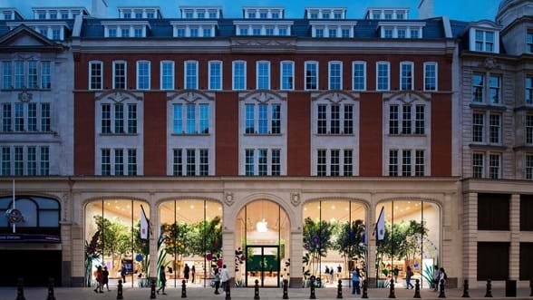 Apple’s London Store conceptualized by Foster + Partners is concoction of concepts