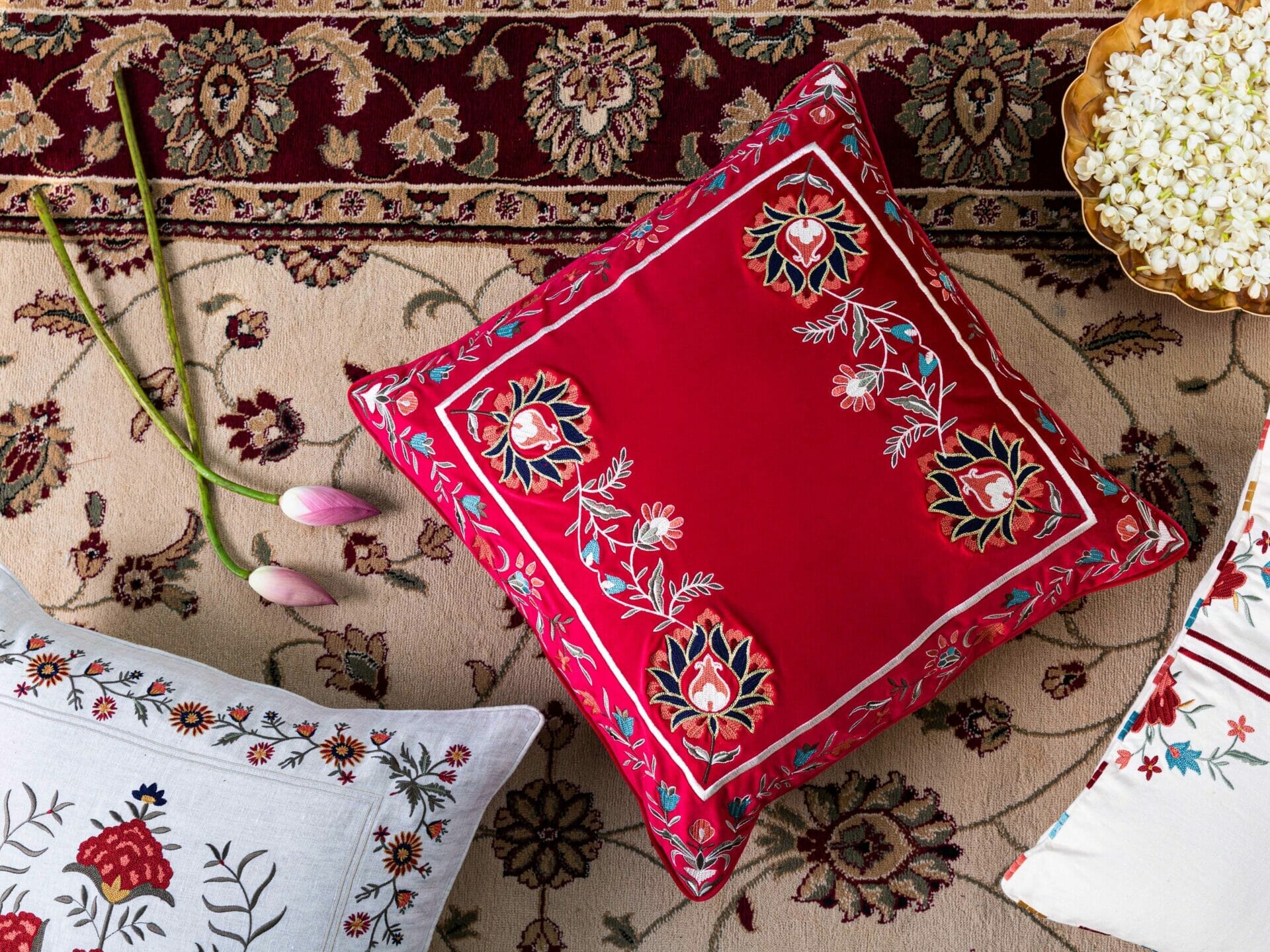 Mirooh's Gulfam collection describes poem through design