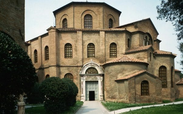 A Deep Dive into the History of Architecture | 12 Major Architectural Styles 8 History of Architecture