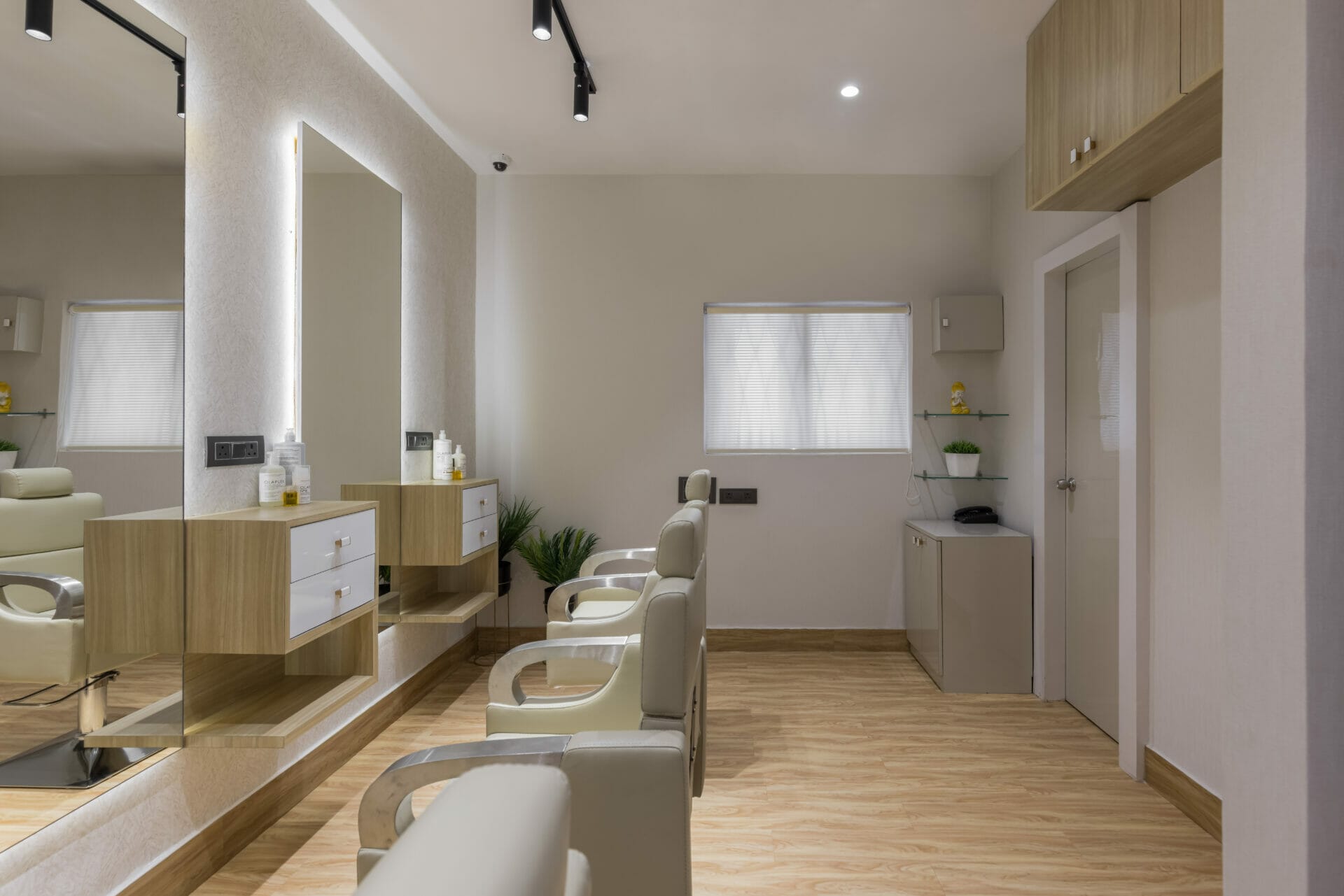 Breaking The Stereotype Revamped Dermatology Clinic Design By The Mansioners The Decor