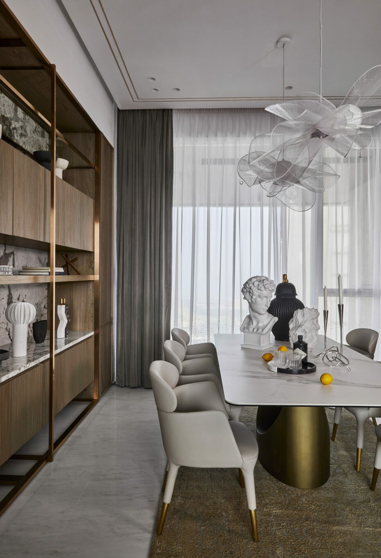 Sombre Pearl: A Luxurious 2400 sq. ft. Apartment in South Mumbai Embracing a Customized Topical Lifestyle 5 A Luxurious 2400 sq. ft. Apartment in South Mumbai Embracing a Customized Topical Lifestyle