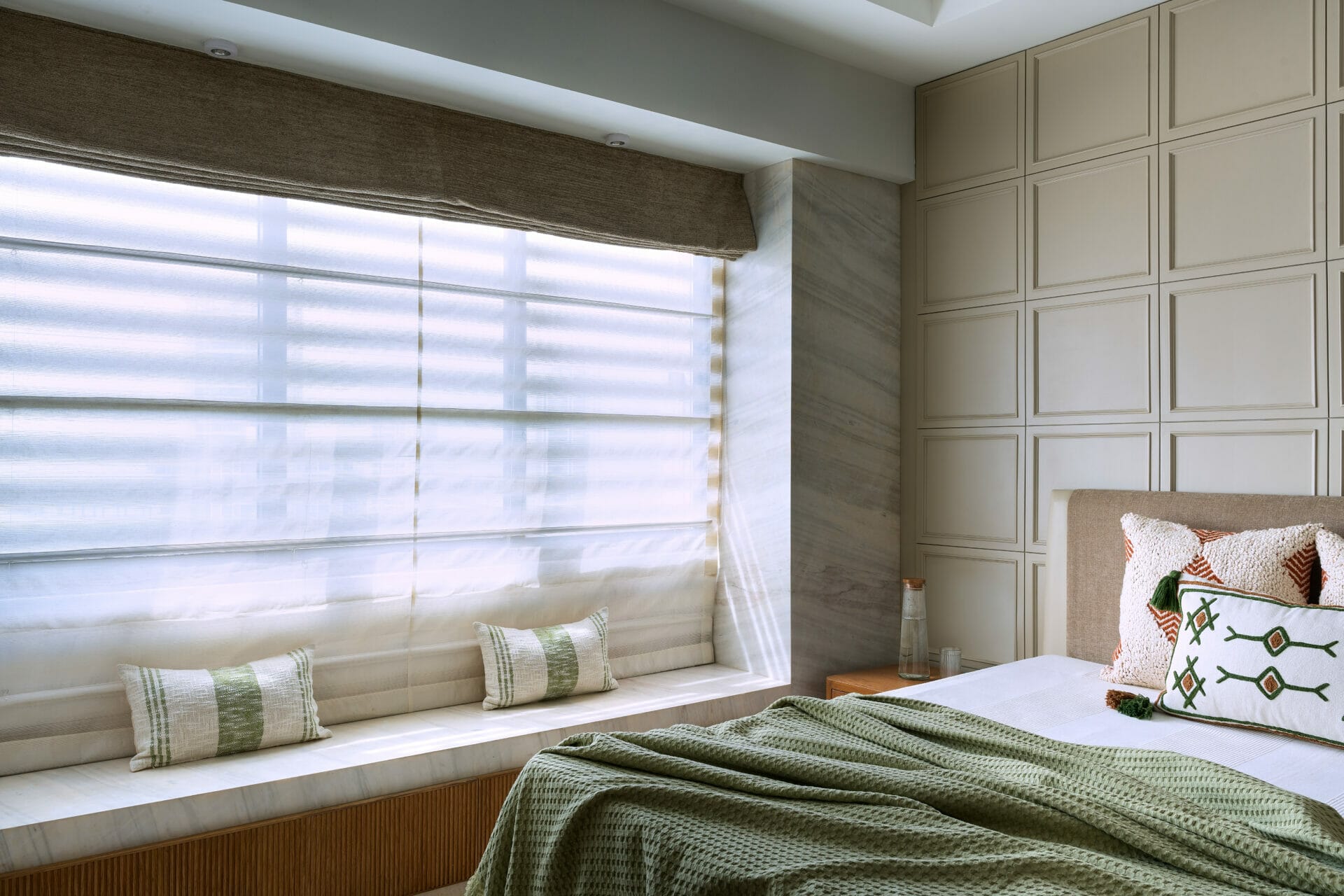 A 2000-Square-Foot Masterpiece of Timeless Elegance and Modern Design in Worli, Mumbai 2 A 2000-Square-Foot Masterpiece of Timeless Elegance and Modern Design in Worli, Mumbai