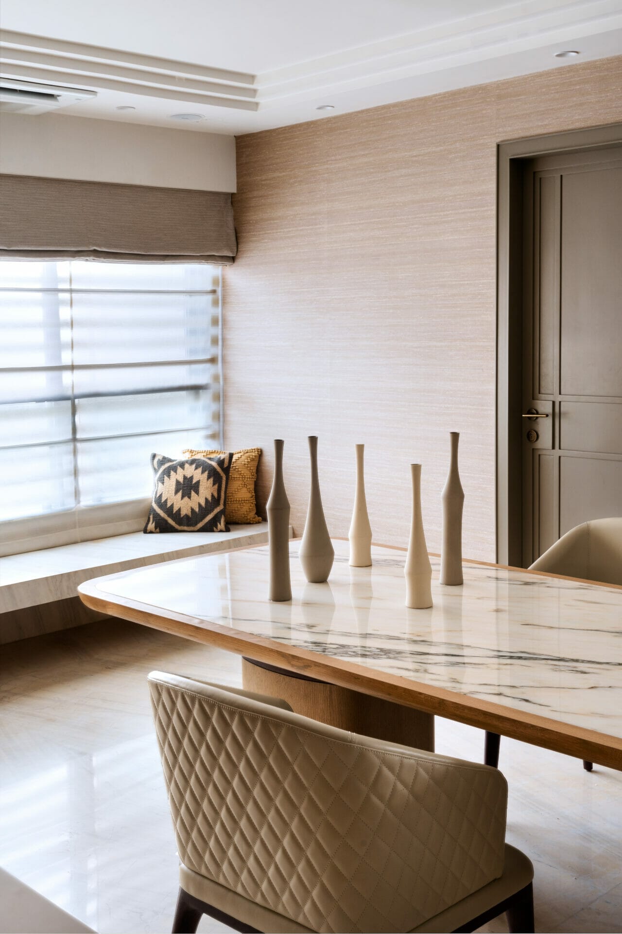 A 2000-Square-Foot Masterpiece of Timeless Elegance and Modern Design in Worli, Mumbai 10 A 2000-Square-Foot Masterpiece of Timeless Elegance and Modern Design in Worli, Mumbai