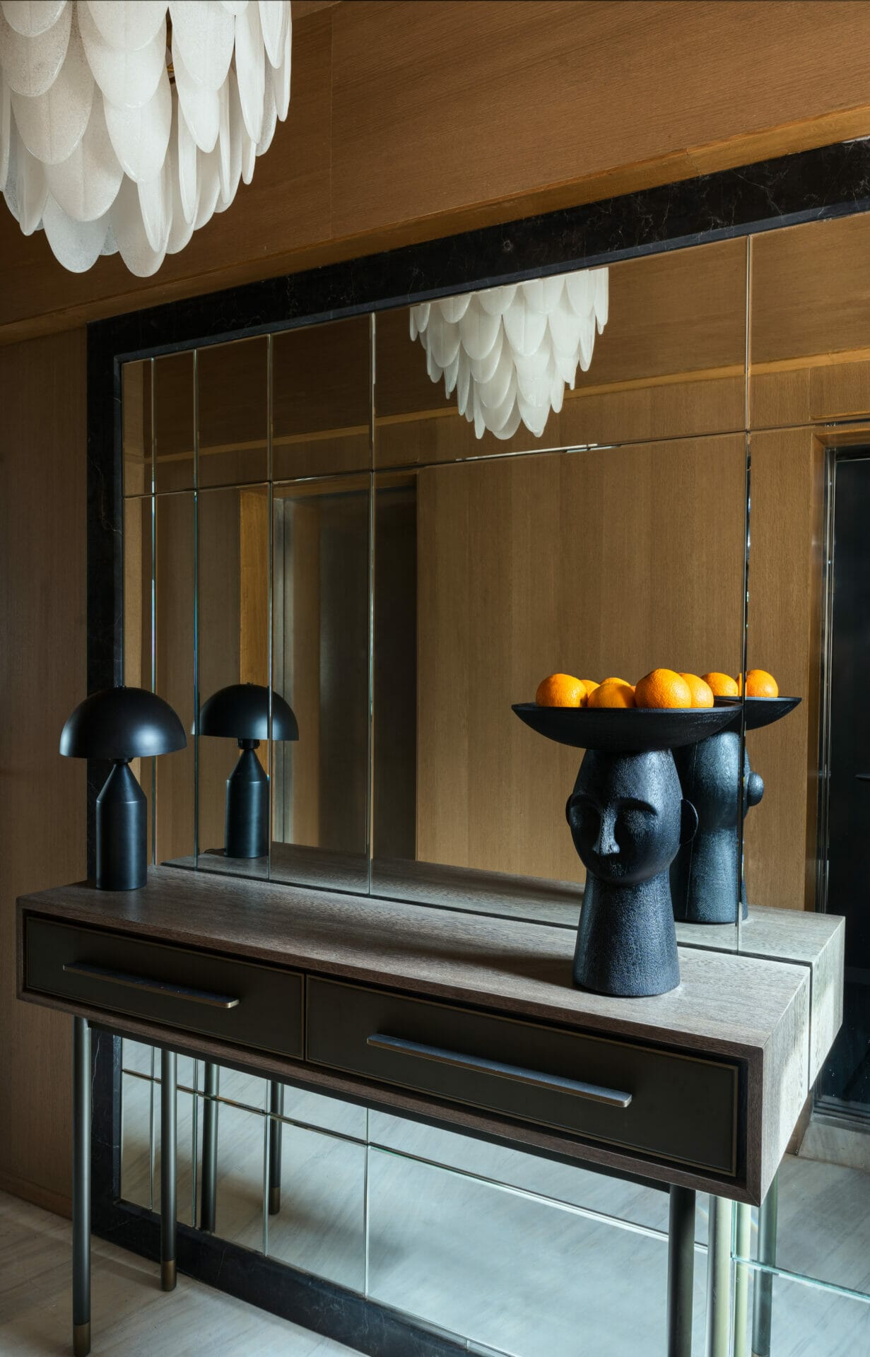 A 2000-Square-Foot Masterpiece of Timeless Elegance and Modern Design in Worli, Mumbai 9 A 2000-Square-Foot Masterpiece of Timeless Elegance and Modern Design in Worli, Mumbai