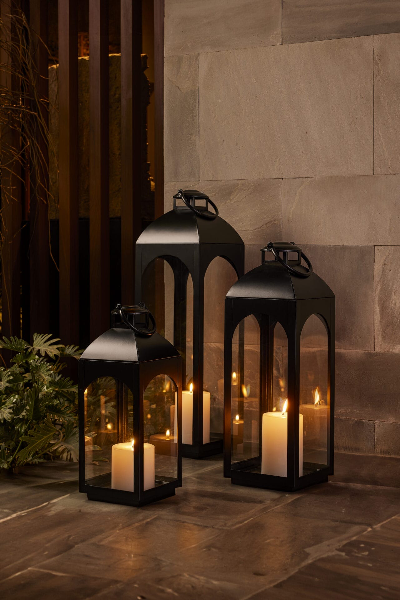 Kaniry's Fire Pit and Lantern Collection Blend Tradition with Modern Elegance