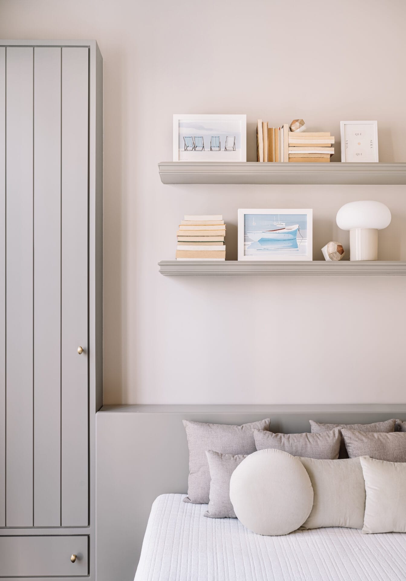 Mumbai Pied-à-Terre: Breathtaking Views & Modern Comfort 5 Pied a terre Aashni Kumar