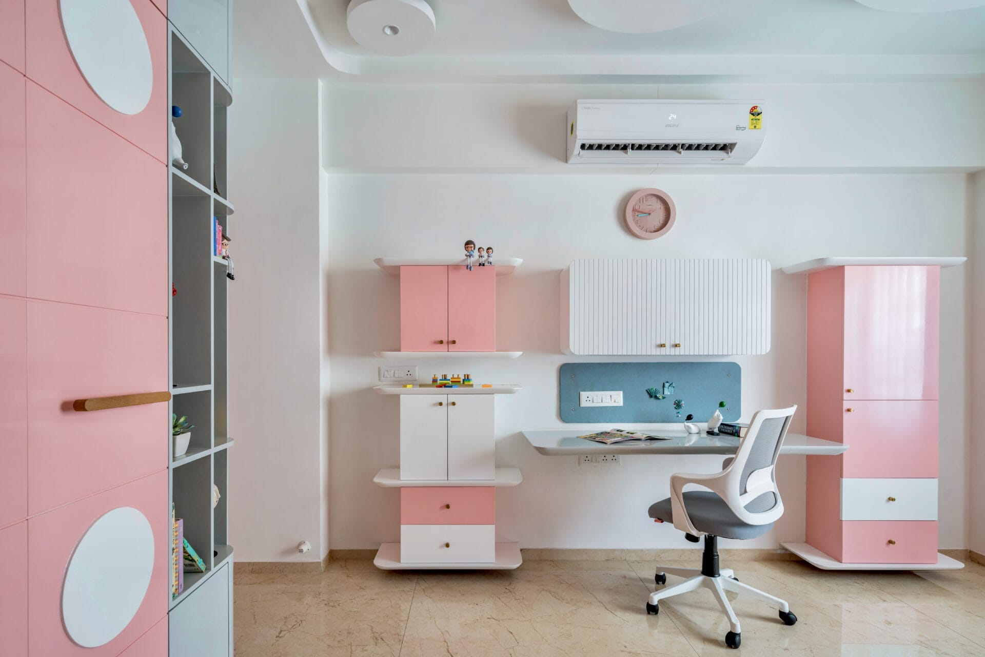 1500 sqft Home in Ahmedabad Seamlessly Marrying Functionality with Aesthetic Appeal 12 16 DAUGHTERS BEDROOM