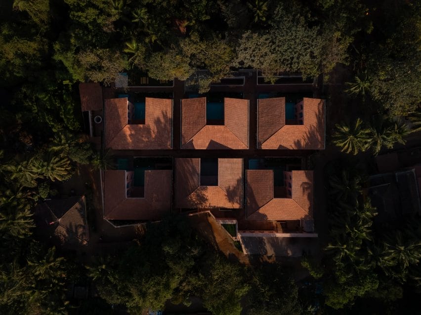 10 Exquisite Holiday Homes in India 6 Wooden Ceilings, roof covered local tiles