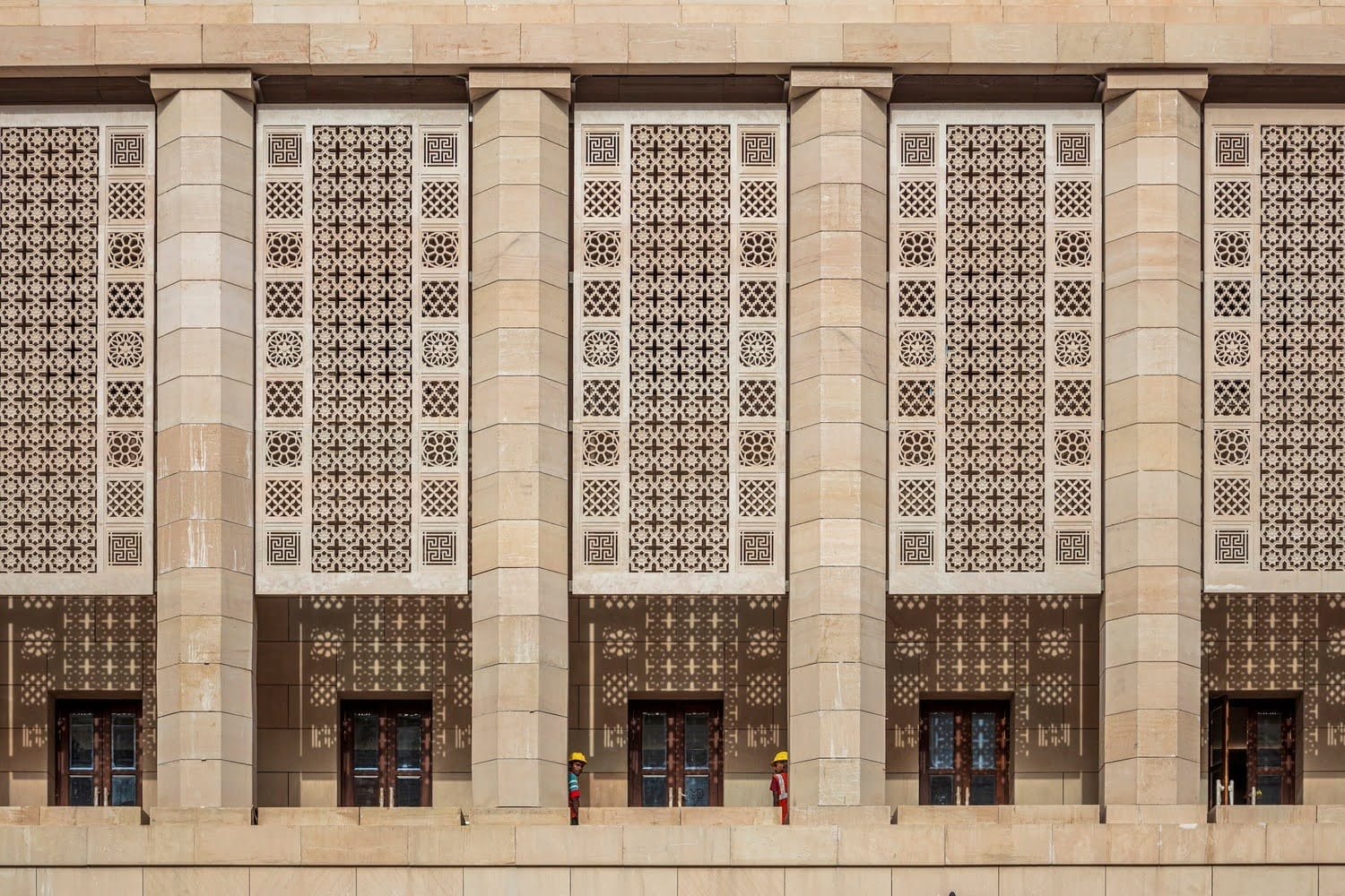 Jaalis: From the Gujarat Sultanate to Mughal Era and Modern Relevance 1 Jaalis