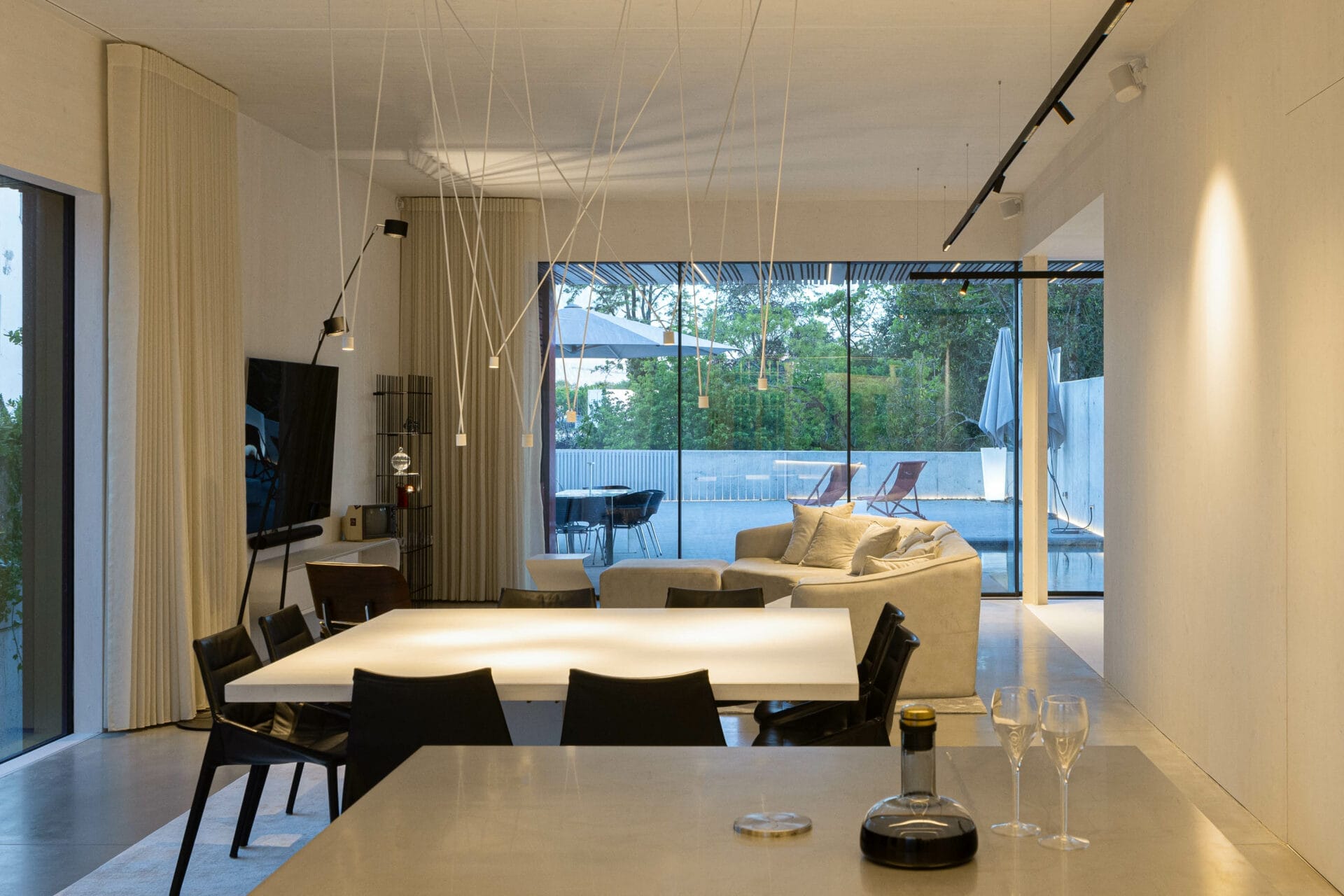 Carving Memories into Stone: The Park House by Paulo Martins 12 The Park House by Paulo Martins106