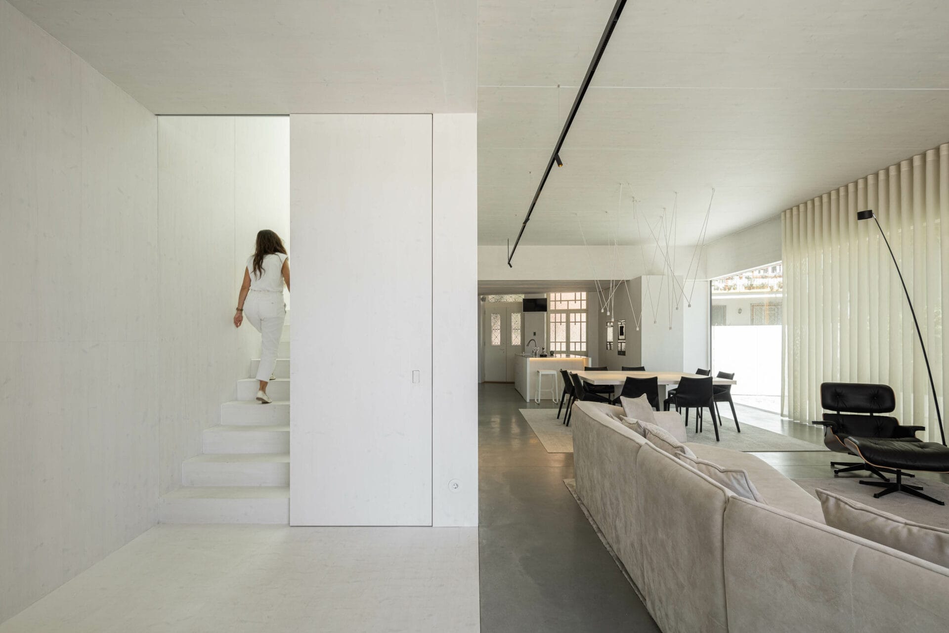 Carving Memories into Stone: The Park House by Paulo Martins 4 The Park House by Paulo Martins