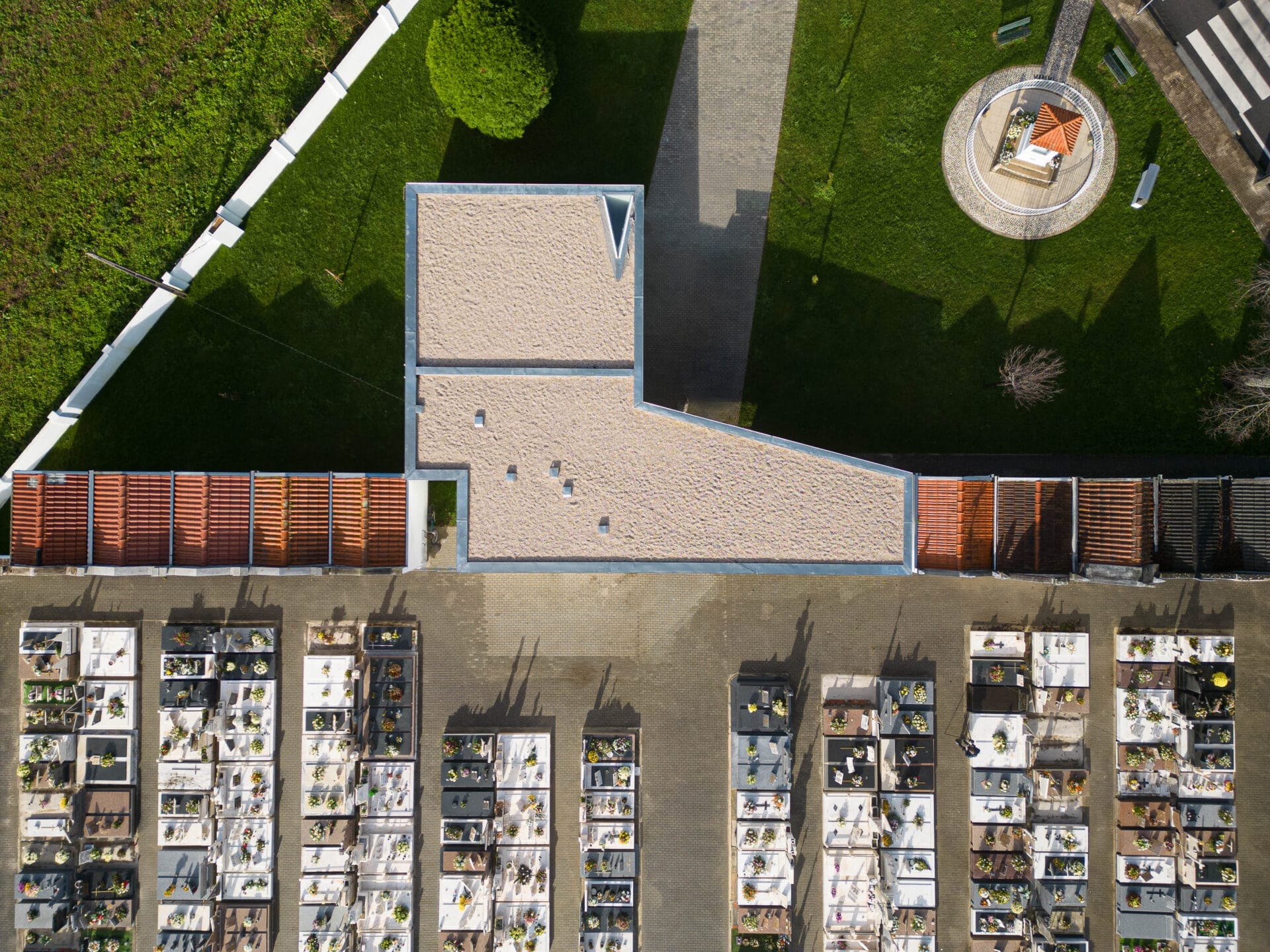 Harmonizing Space and Tradition: A Subtle Architectural Intervention by Sónia Lopes da Cruz 2 Sónia Lopes da Cruz