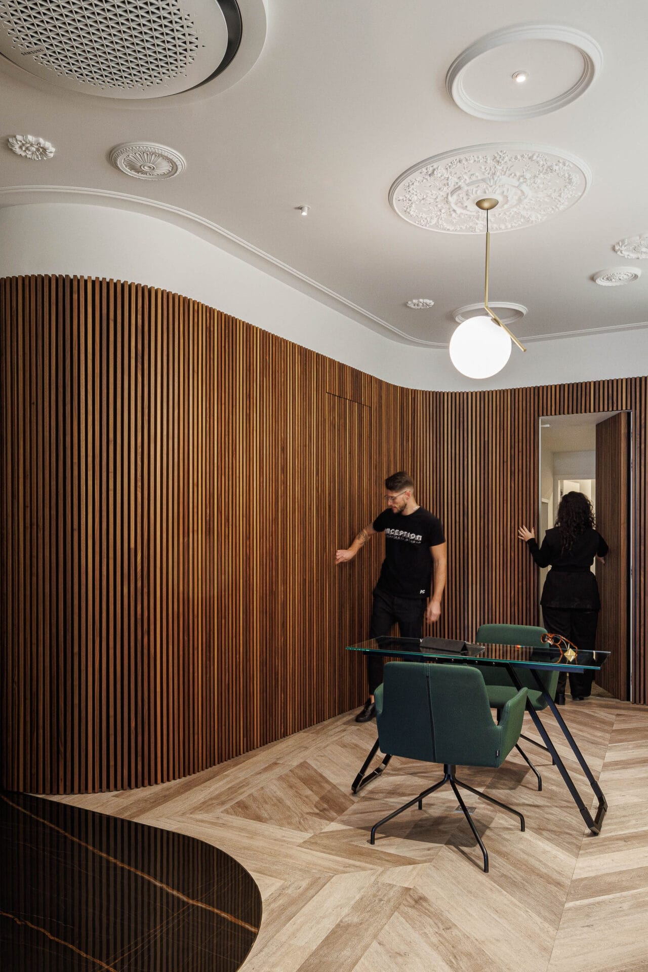 Jorge Oculista Store: A Fusion of Modern and Classic Design by Inception Architects Studio in Braga, Portugal 10 Braga, Portugal