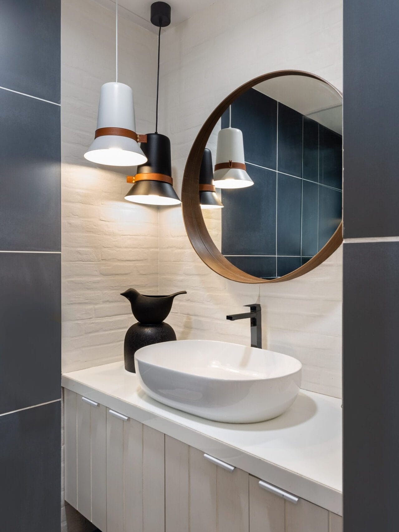 2300 sq ft Elegant SRK Retreat by Studio Jane 17 SRK Retreat by Studio Jane