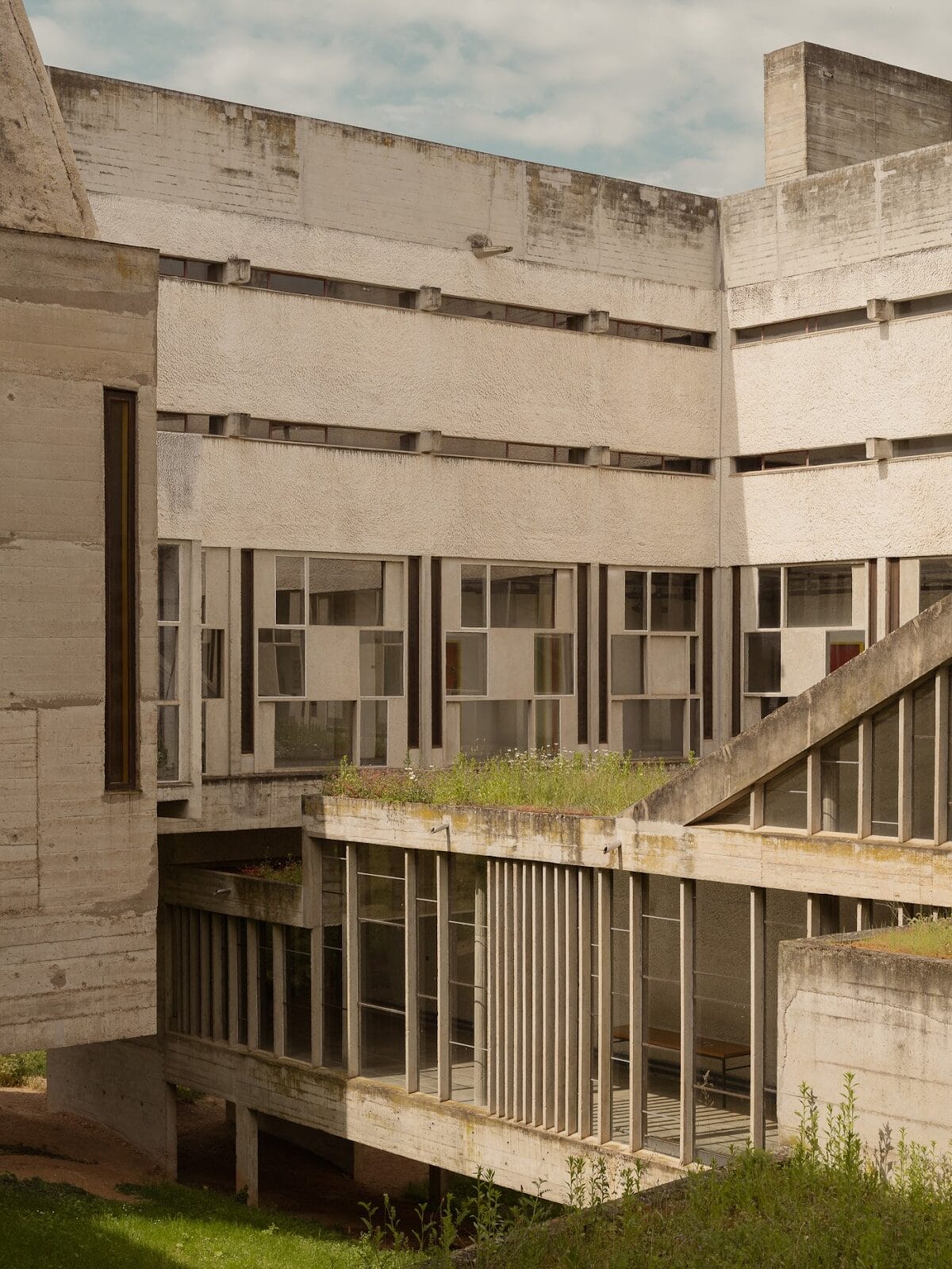 Le Corbusier Architecture: 8 Iconic Techniques Shaping Modern Spaces 3 Le Corbusier Architecture