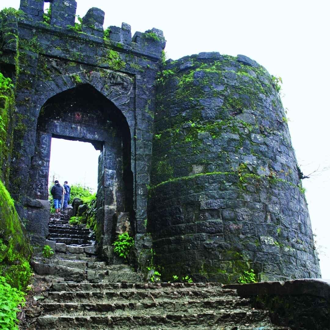 A Journey Through Shivaji Maharaj’s Forts: Tales of Valor, Innovation, and Strategic Brilliance 4 Shivaji Maharaj’s Forts