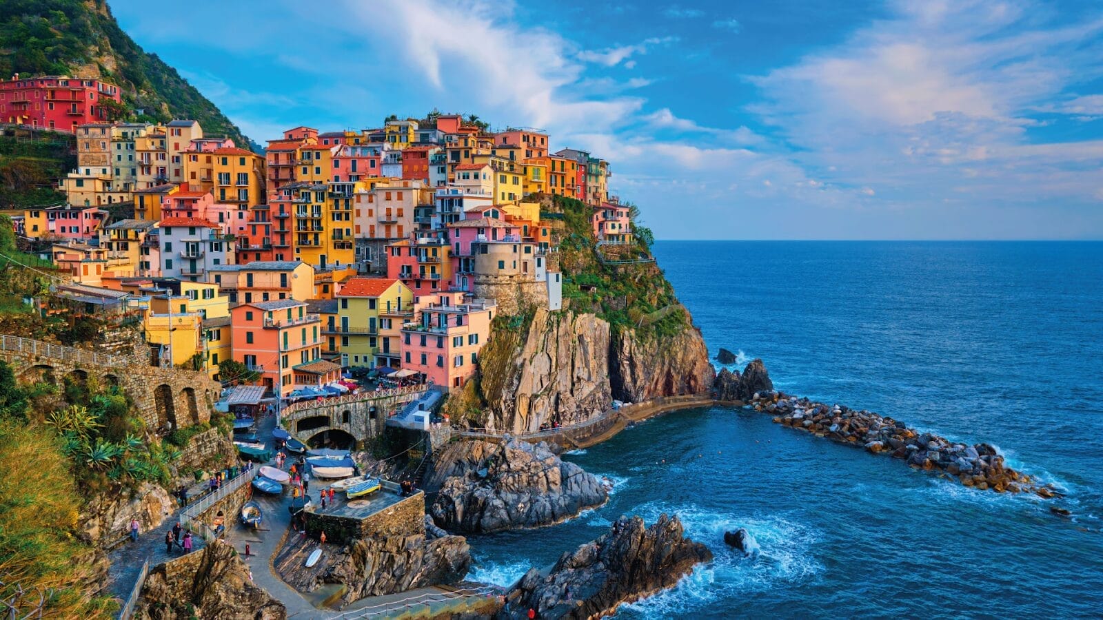 Top 10 Cliffside Destinations to Visit for Incredible Views, History, and Travel Memories 12 Top 10 Cliffside Destinations to Visit for Incredible Views History and Travel Memories 12