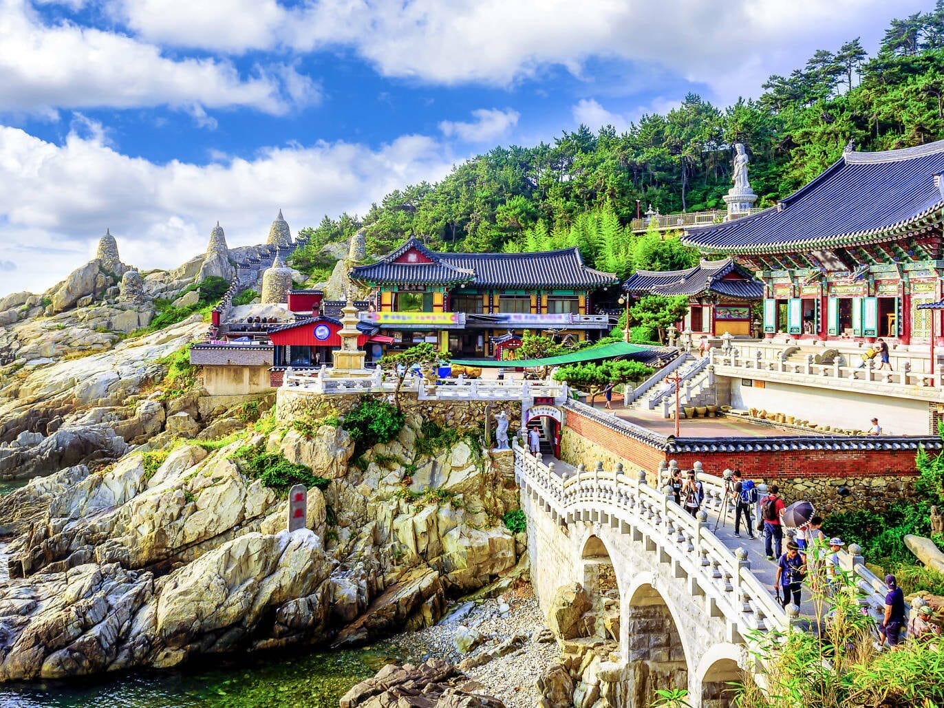 Top 10 Cliffside Destinations to Visit for Incredible Views, History, and Travel Memories 25 Top 10 Cliffside Destinations to Visit for Incredible Views History and Travel Memories 25